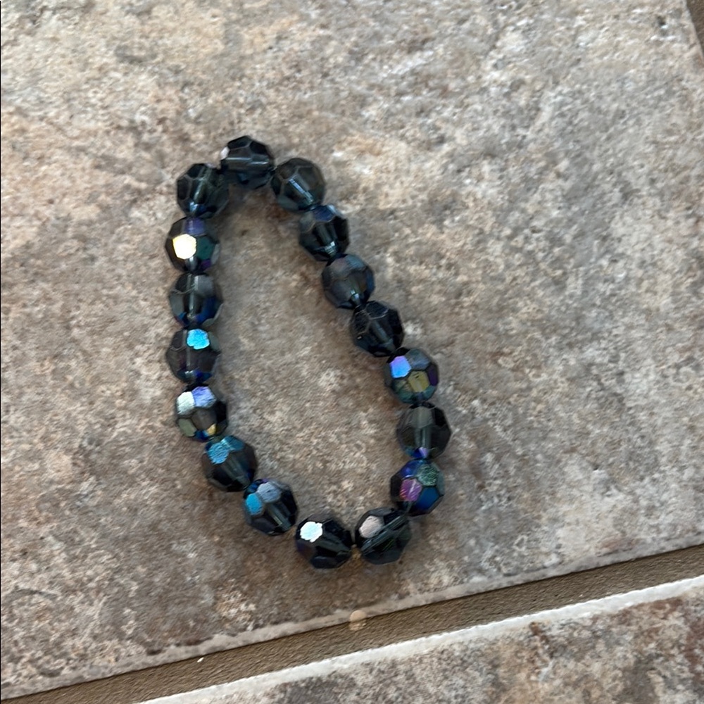 Elegant Black Beaded Bracelet